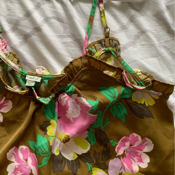 🦋✨ 2/15$ TOPS ✨🦋  Aerie floral silky top - Picture 7 of 8